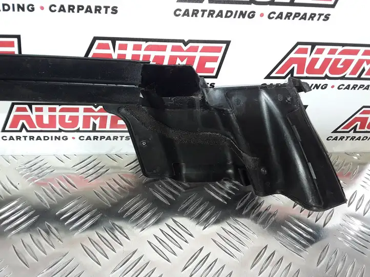 Tesla Model 3 (2017 - 2023) 10904500E Накладка стекла задней двери — фото 5