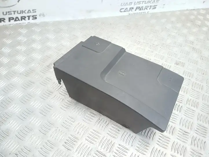 Opel Insignia A (2008 - 2017) 12772394 Крышка ящика аккумулятора — фото 1