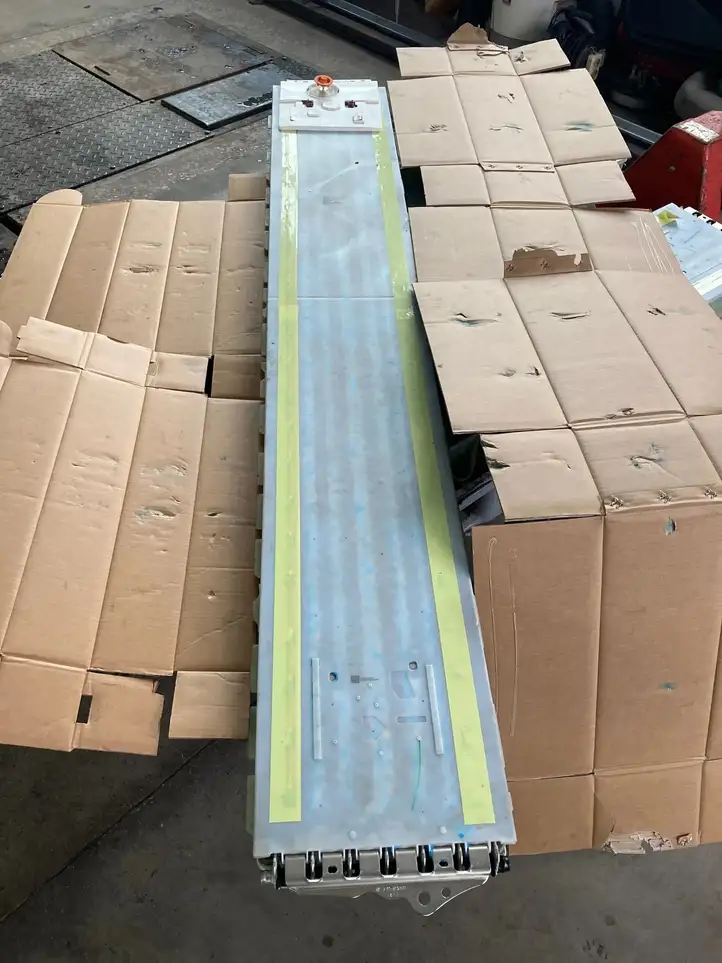 Tesla Model Y (2019 - 2024) TG321169002HYC Аккумулятор гибридного / электрического автомобиля — фото 1