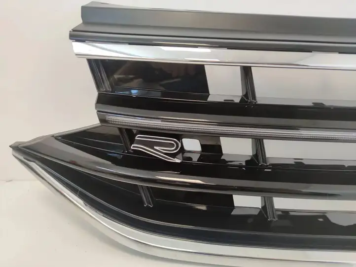 Volkswagen Tiguan (2020 - 2024) 5NN853653 Верхняя решетка радиатора — фото 2
