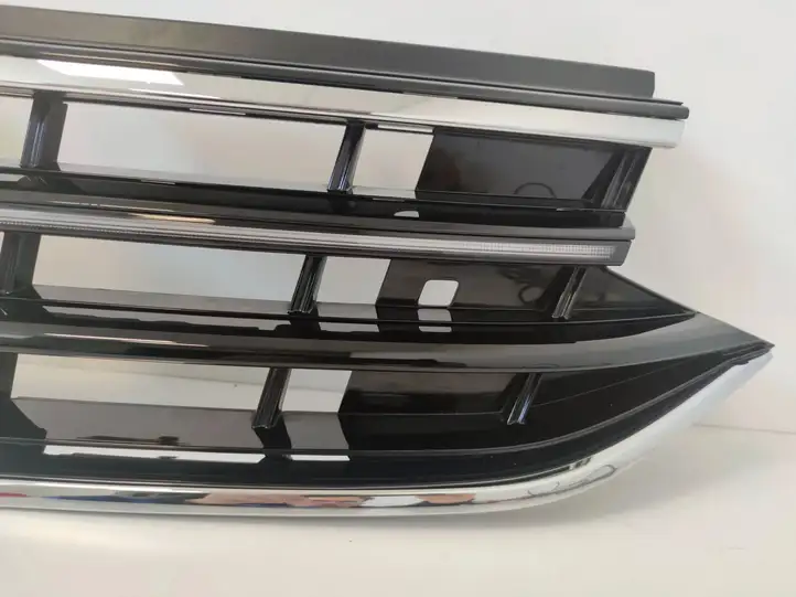 Volkswagen Tiguan (2020 - 2024) 5NN853653 Верхняя решетка радиатора — фото 4
