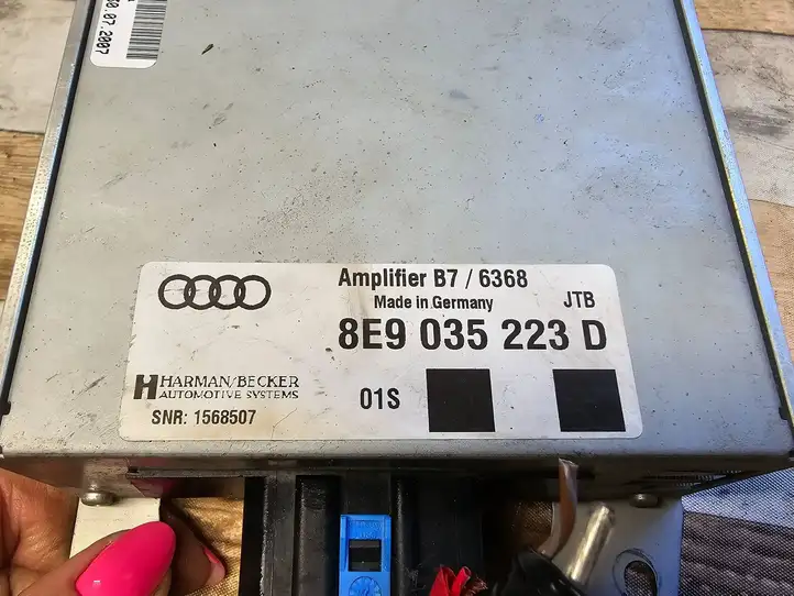 Audi A4 S4 B7 8E 8H (2004 - 2009) 8E9035223D Усилитель звука — фото 7