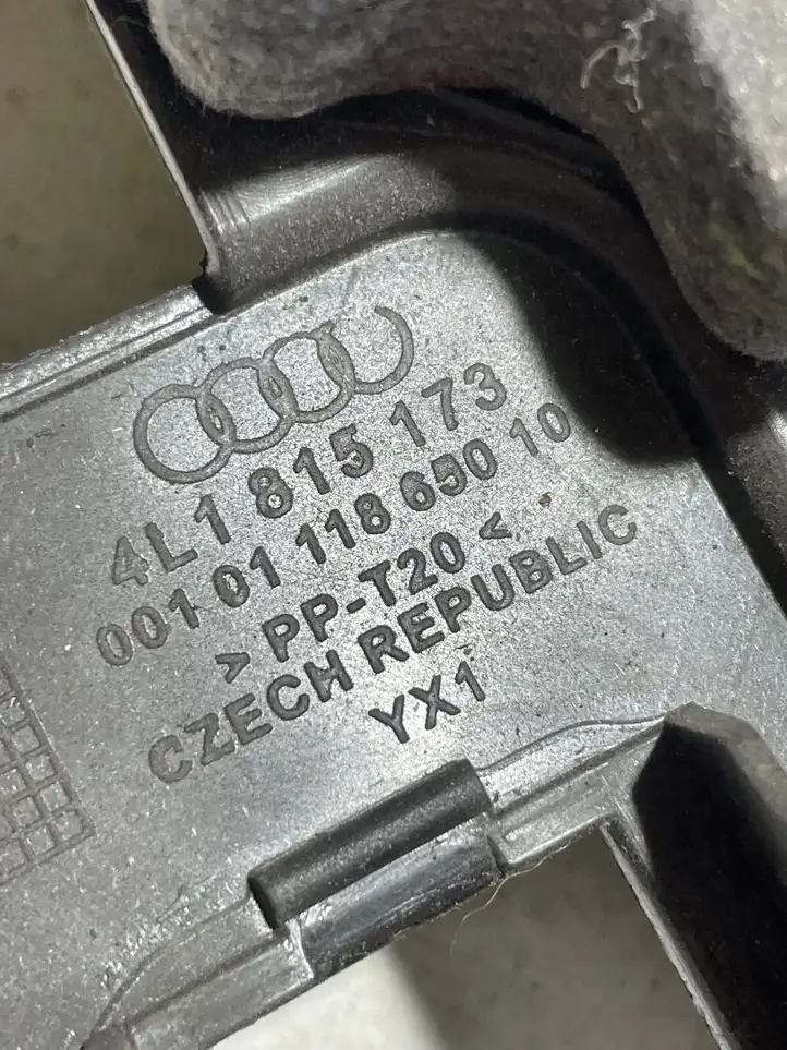 Audi Q7 4L (2009 - 2015) 4L1815173 Прочие детали салона — фото 3