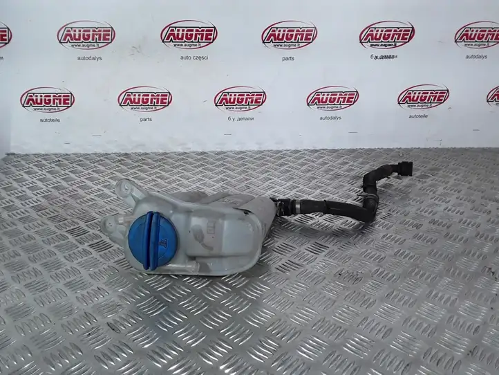 Audi A4 S4 B8 8K (2007 - 2011) 8K0121405E Расширительный бачок — фото 2