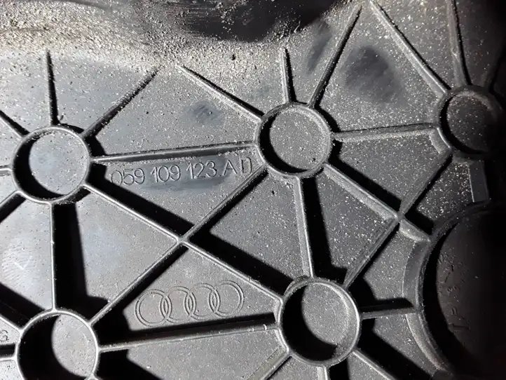 Audi A4 S4 B8 8K (2007 - 2011) 059109123AD Защита ремня ГРМ — фото 2
