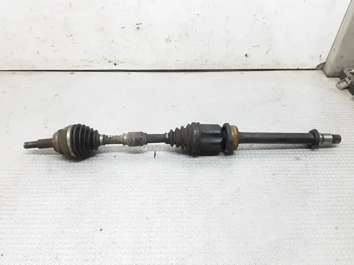 Toyota Avensis Verso (2004 - 2009)  DM20R Передняя полуось