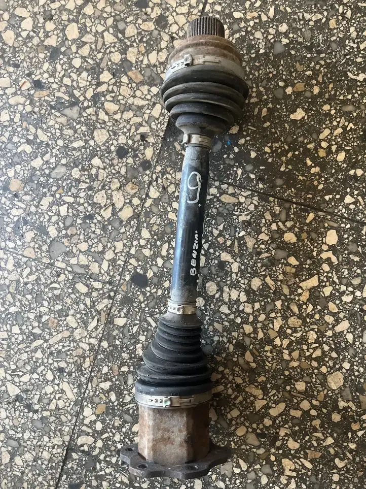 Audi A4 (2007 - 2011)   Передняя полуось