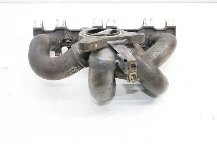 Mercedes-Benz GLA W156   A1331400300 Выпускной коллектор