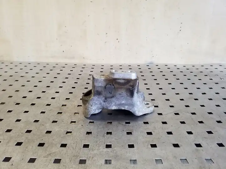 Citroen C4 Picasso (2013 - 2016)  9673773180 Кронштейн крепления коробки передач