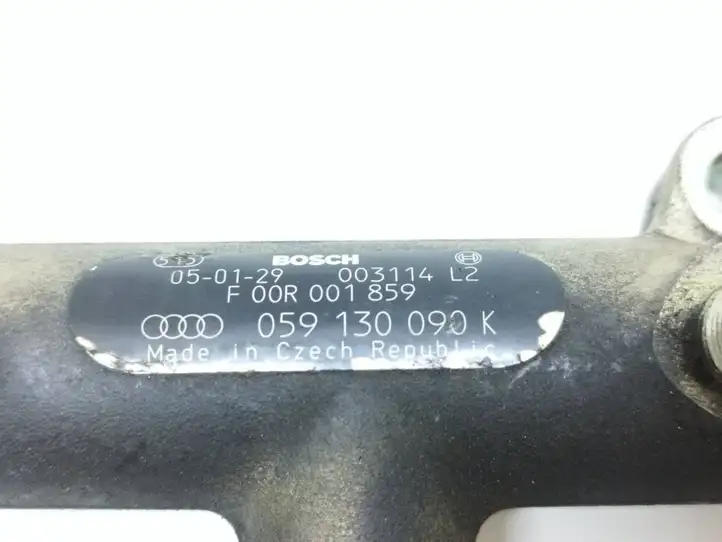 Audi A6 S6 C6 4F (2004 - 2008) 059130090K Магистральная топливная трубка — фото 6