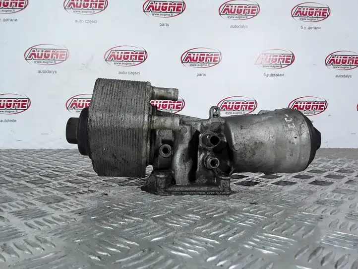 Audi A4 S4 B8 8K (2007 - 2011) 6740273403 Кронштейн масляного фильтра — фото 1