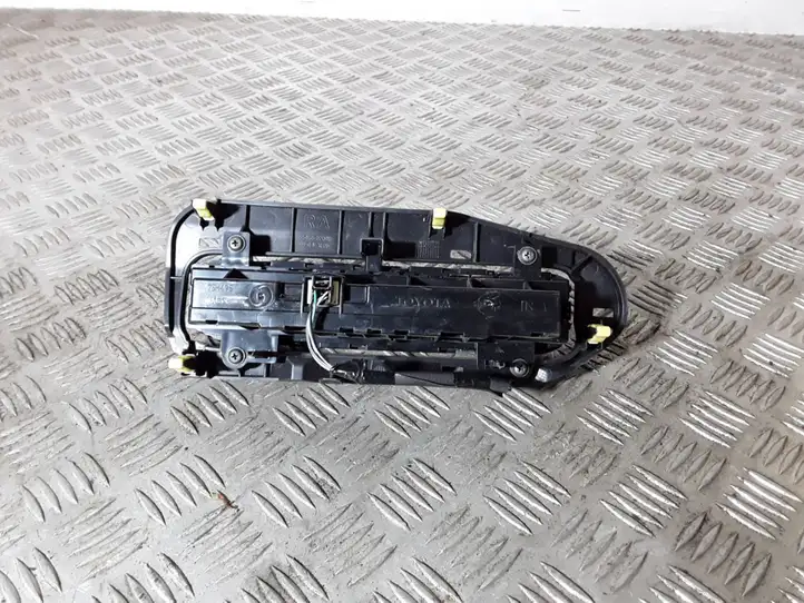 Toyota Auris E180 (2012 - 2018) 5546802040 Отделка блока климат-контроля — фото 4