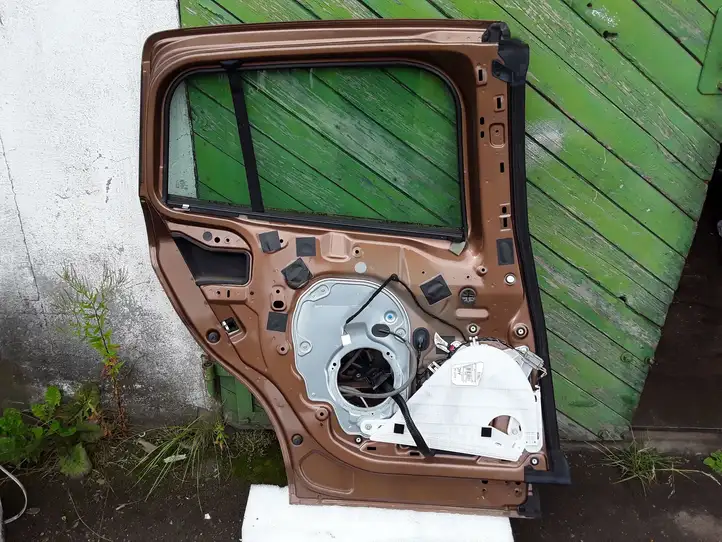Ford B-MAX (2012 - 2018) AV11R24721AF Задняя дверь — фото 3