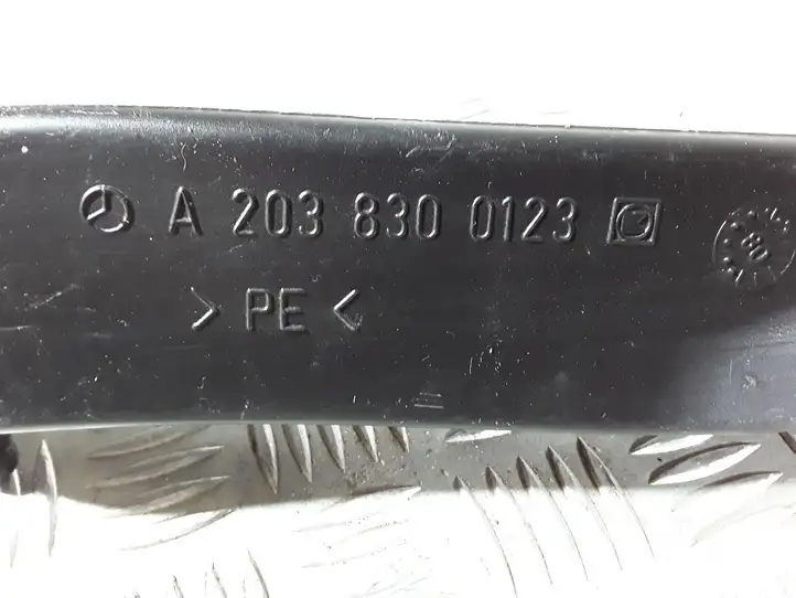 Mercedes-Benz CLC CL 203 (2008 - 2011) A2038300123 Детали воздухозаборника — фото 2