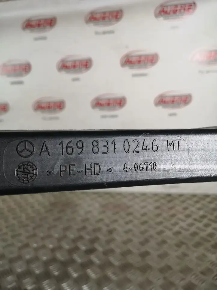 Mercedes-Benz A W169 (2004 - 2012) A1698310246 Детали воздухозаборника — фото 2