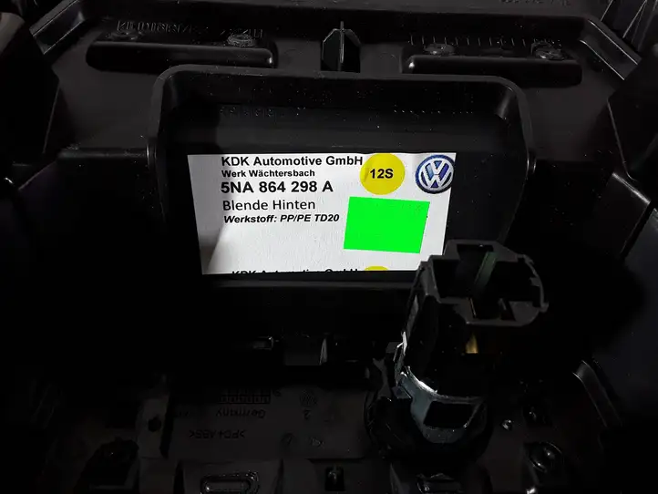 Volkswagen Tiguan (2016 - 2020) 5NA864298A Другая деталь консоли (туннеля) — фото 2