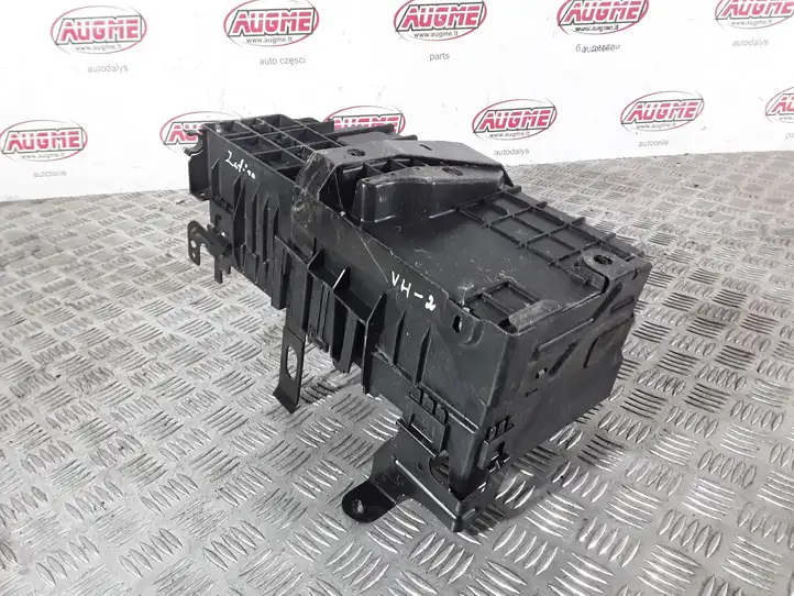 Opel Zafira C (2016 - 2019) 13354420 Площадка аккумулятора — фото 4