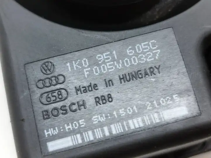 Audi A6 Allroad C7 (2012 - 2014) 1K0951605C Сирена сигнализации — фото 6
