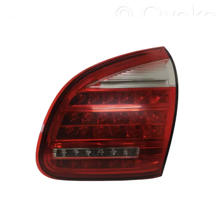 Porsche Cayenne (92A) (2011 - 2017) 7P5945094K Задний фонарь в крышке багажника — фото 1