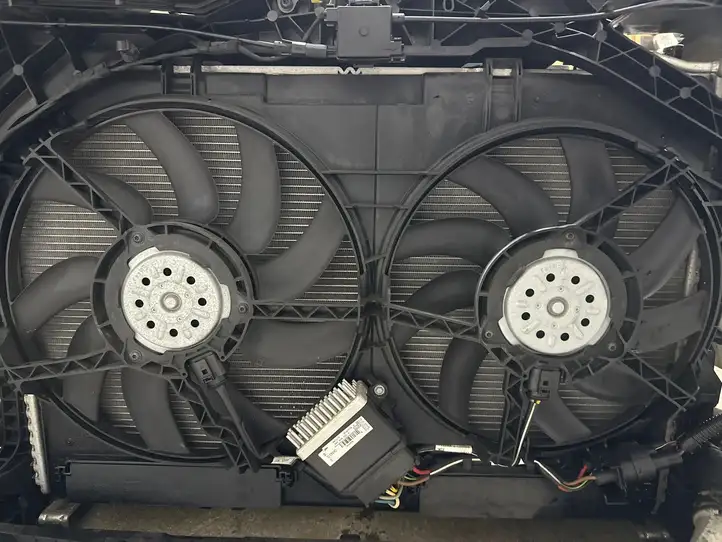 Audi RS Q3 (2013 - 2018) 8U0121251E Панель радиаторов двигателя — фото 7