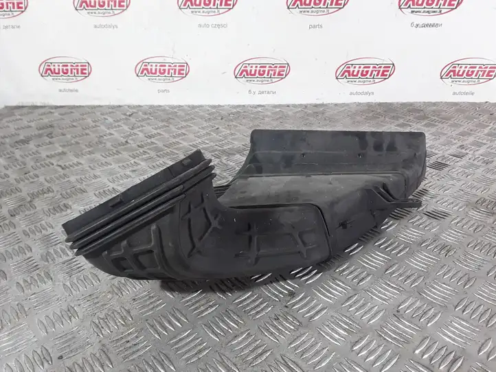 Audi A4 S4 B8 8K (2007 - 2011) 8K0129618 Детали воздухозаборника — фото 4