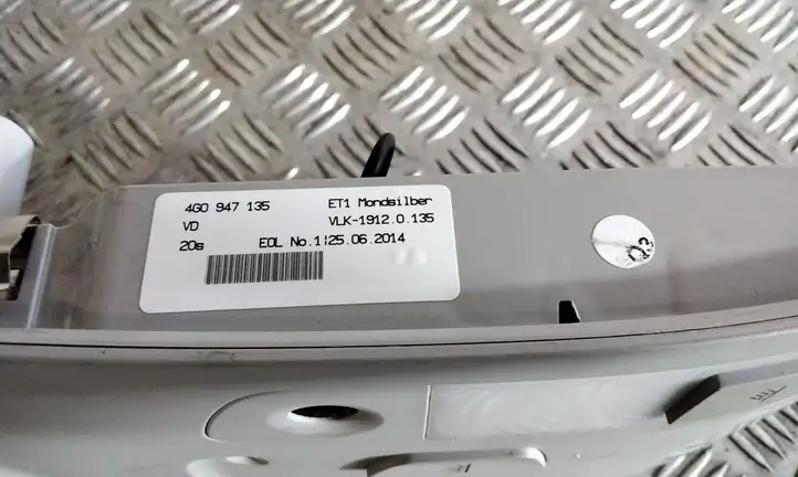 Audi A6 C7 (2011 - 2014) 4G0947135 Передняя подсветка — фото 2