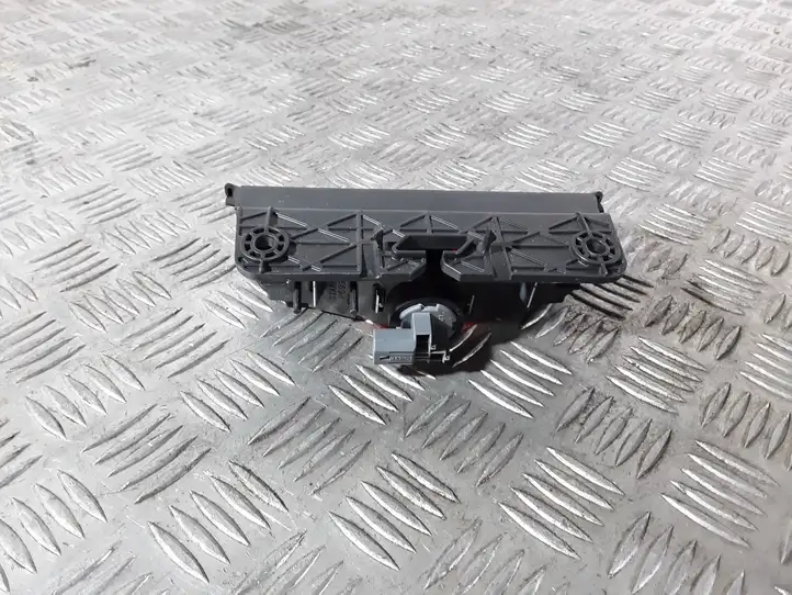 Honda CR-V (2006 - 2009) P6939 Дополнительный стоп фонарь — фото 4