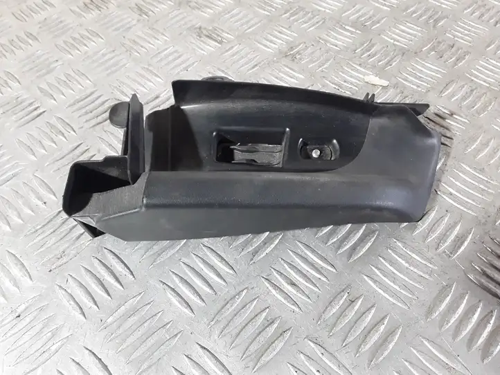 Audi A4 S4 B8 8K (2007 - 2011) 8K0857791A Накладка ремня безопасности — фото 5