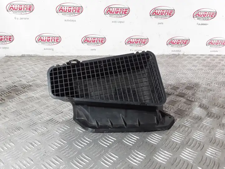 Audi A4 S4 B8 8K (2007 - 2011) 8K1819904 Детали воздухозаборника — фото 1