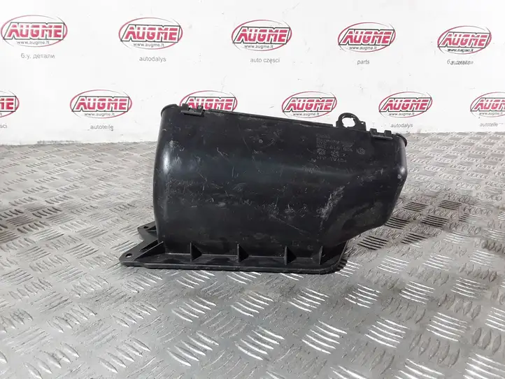 Audi A4 S4 B8 8K (2007 - 2011) 8K1819904 Детали воздухозаборника — фото 5