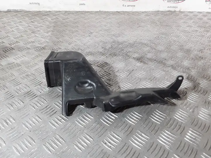 Audi A4 S4 B8 8K (2007 - 2011) 8K1819151A Детали воздухозаборника — фото 1