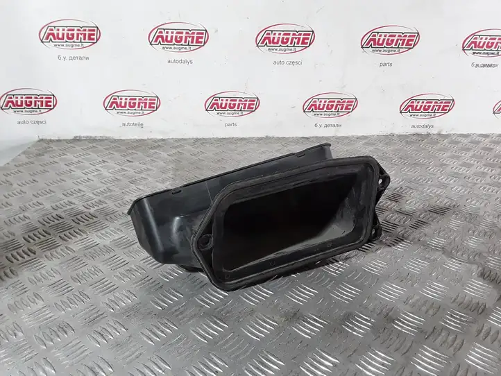 Audi A4 S4 B8 8K (2007 - 2011) 8K1819904 Детали воздухозаборника — фото 5