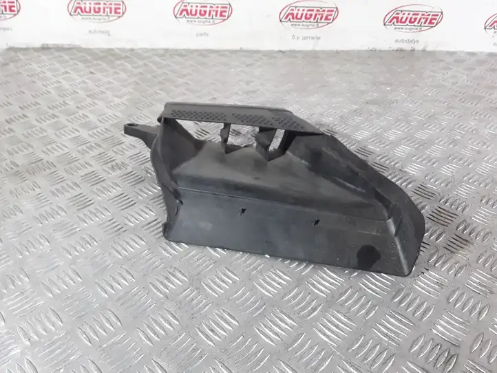 Audi A4 S4 B8 8K (2007 - 2011) 8K0129618 Детали воздухозаборника — фото 1