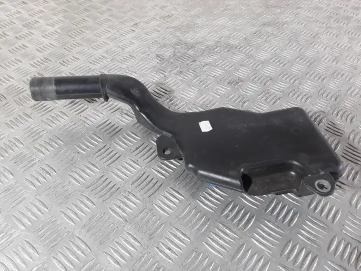 Audi A4 S4 B8 8K (2007 - 2011) 8T1955463B Горловина бачка омывателя — фото 7