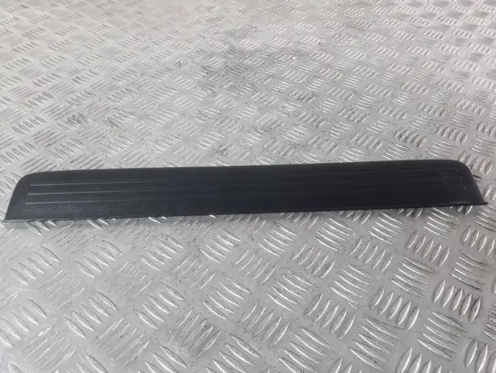 Toyota Prius (XW20) (2003 - 2009) 6791163010 Внутренняя отделка переднего порога — фото 1