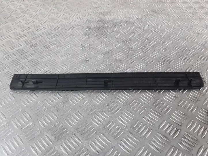 Toyota Prius (XW20) (2003 - 2009) 6791163010 Внутренняя отделка переднего порога — фото 7