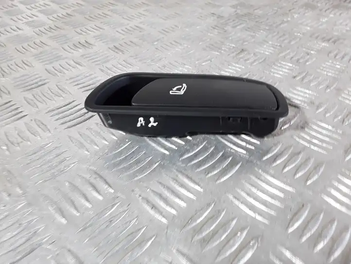 Audi Q5 SQ5 (2012 - 2017) 8R0885682A Прочая отделка багажника — фото 3