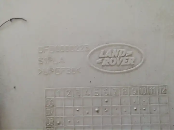 Land Rover Range Rover Sport L320 (2005 - 2009) DFD0000223 Спойлер заднего стекла — фото 3