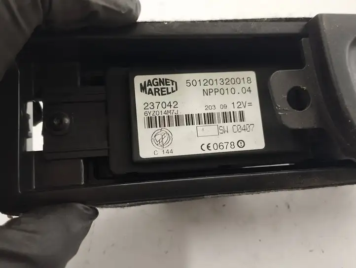Maserati Quattroporte (2008 - 2012) 501201320018 Блок кнопок стеклоподъемников — фото 3