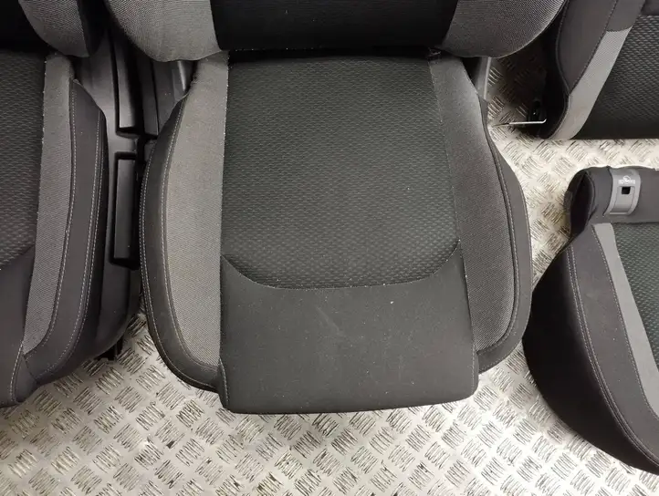 Nissan Qashqai (2017 - 2020) Комплект салона — фото 3