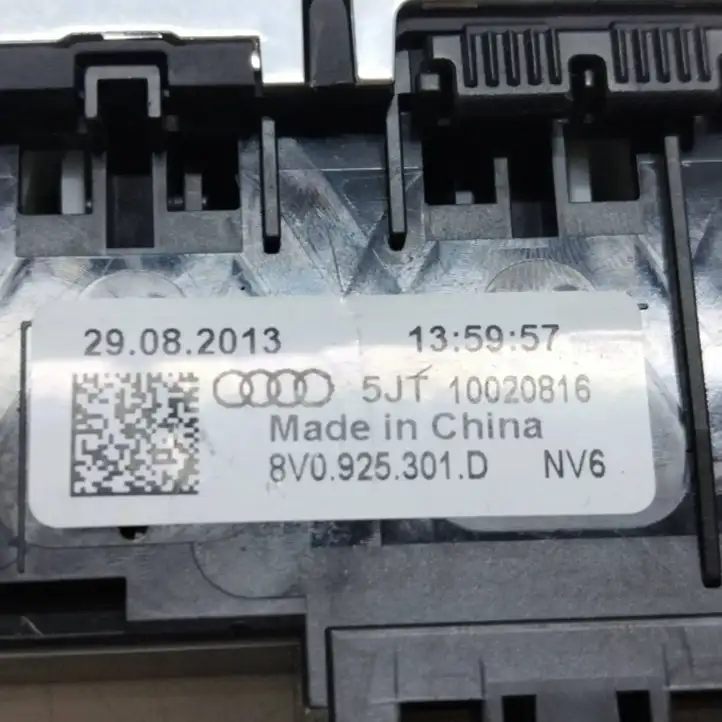 Audi A3/S3 8V (2012 - 2016) 8V0925301D Блок кнопок на панели — фото 8