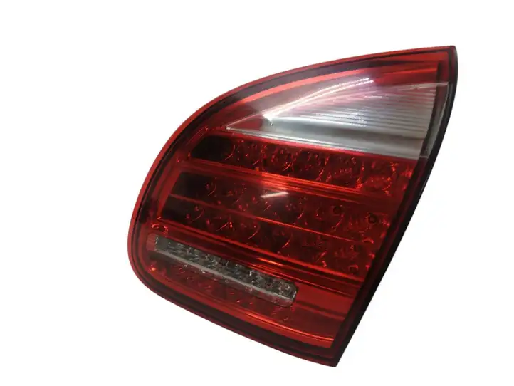 Porsche Cayenne (92A) (2011 - 2017) 7P5945094K Задний фонарь в крышке багажника — фото 2