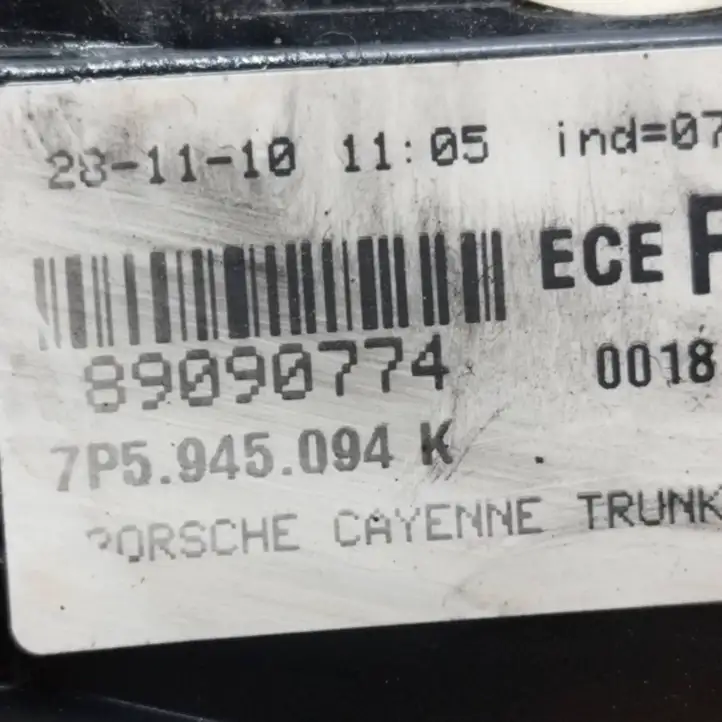 Porsche Cayenne (92A) (2011 - 2017) 7P5945094K Задний фонарь в крышке багажника — фото 9