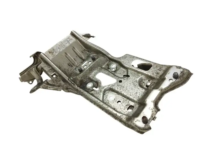Toyota Yaris (2012 - 2014) Кронштейн аккумулятора гибридного автомобиля — фото 2