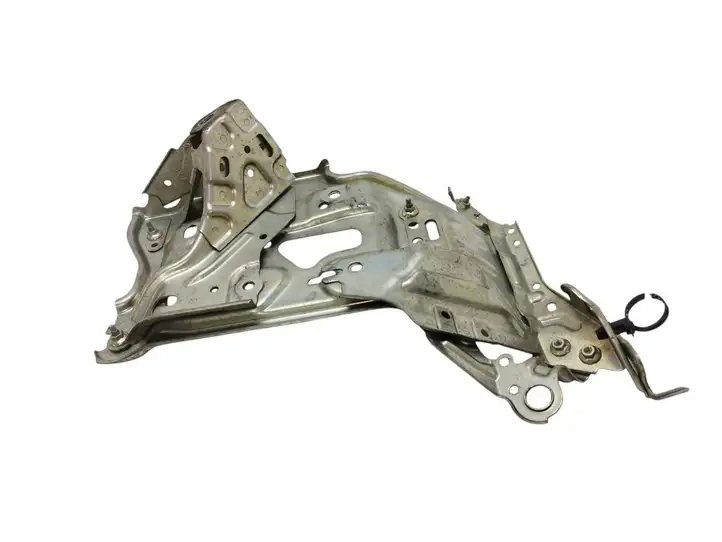 Toyota Yaris (2012 - 2014) Кронштейн аккумулятора гибридного автомобиля — фото 8