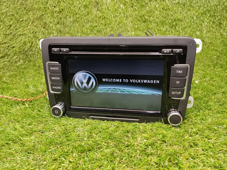Volkswagen Tiguan (2007 - 2011) 3C8035195 Магнитола / мультимедийная система — фото 1