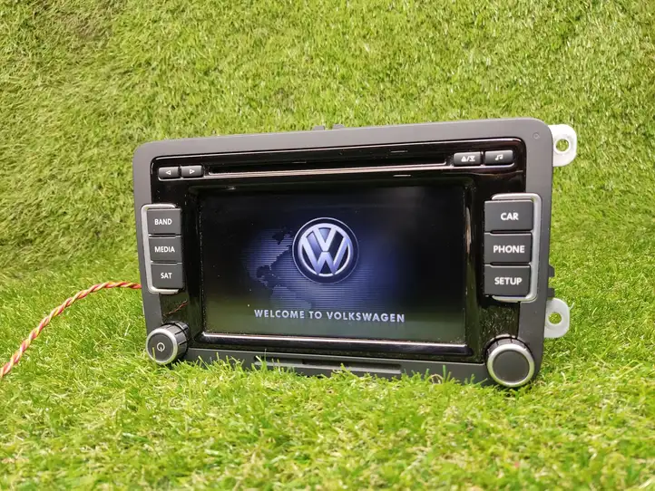 Volkswagen Jetta VI (2011 - 2018) 5C6035180 Магнитола / мультимедийная система — фото 1