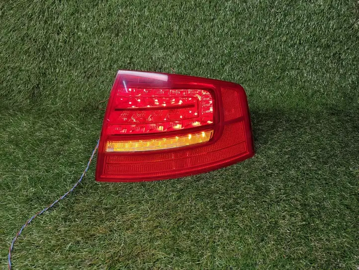 Audi A8 S8 D3 4E (2005 - 2007) 4E0945096H Задний фонарь в кузове — фото 1