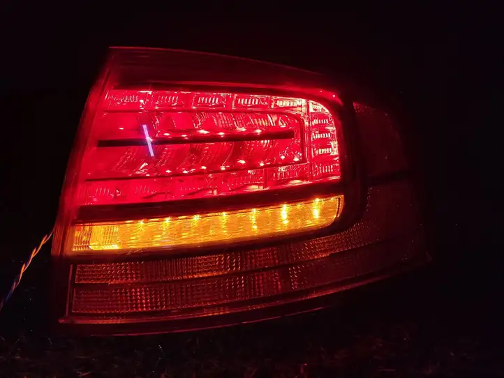 Audi A8 S8 D3 4E (2005 - 2007) 4E0945096H Задний фонарь в кузове — фото 6