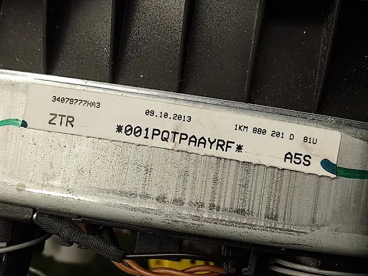 Volkswagen Jetta VI (2011 - 2018) 1KM880201D Подушка безопасности руля — фото 2